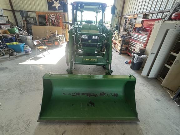 Image of John Deere 5055E equipment image 2