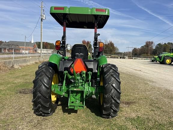 Image of John Deere 5055E equipment image 2