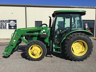 Main image John Deere 5055E 0