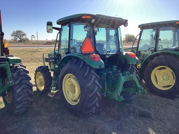 Image of John Deere 5055E equipment image 3