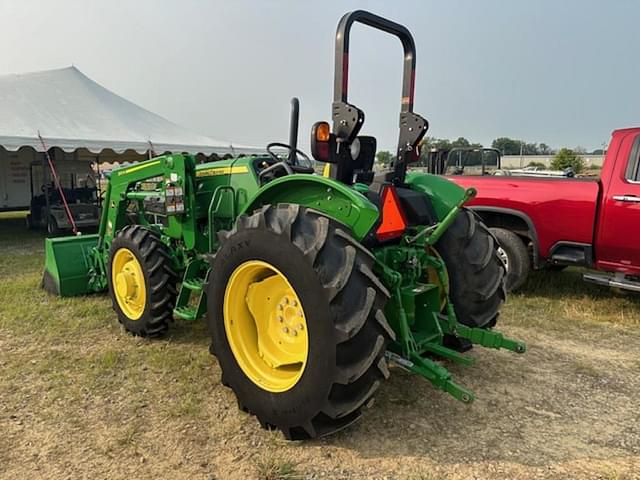 Image of John Deere 5055E equipment image 1