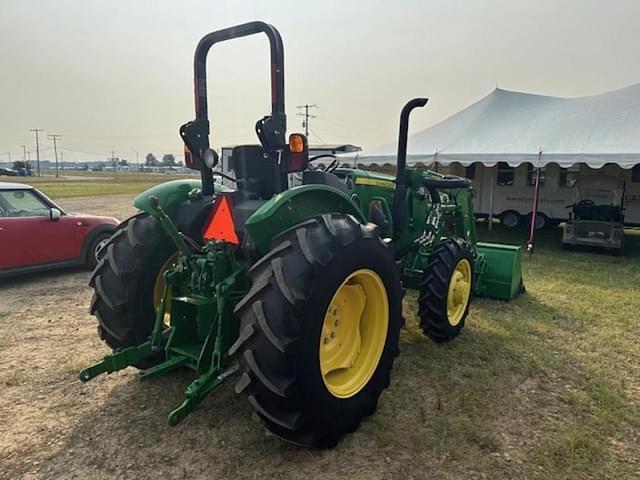 Image of John Deere 5055E equipment image 2