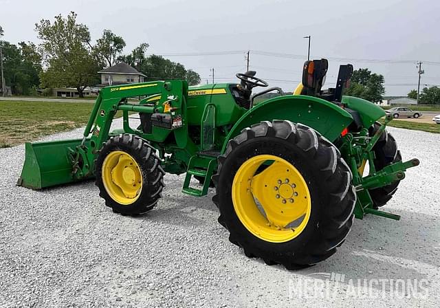 Image of John Deere 5055E equipment image 2