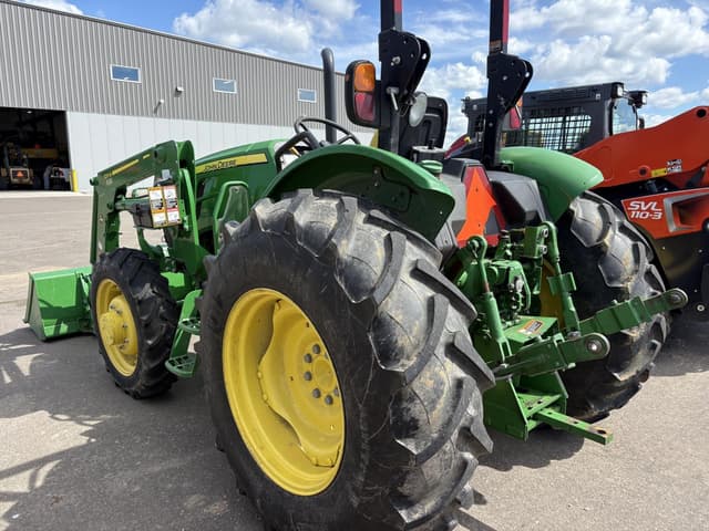 Image of John Deere 5065E equipment image 4