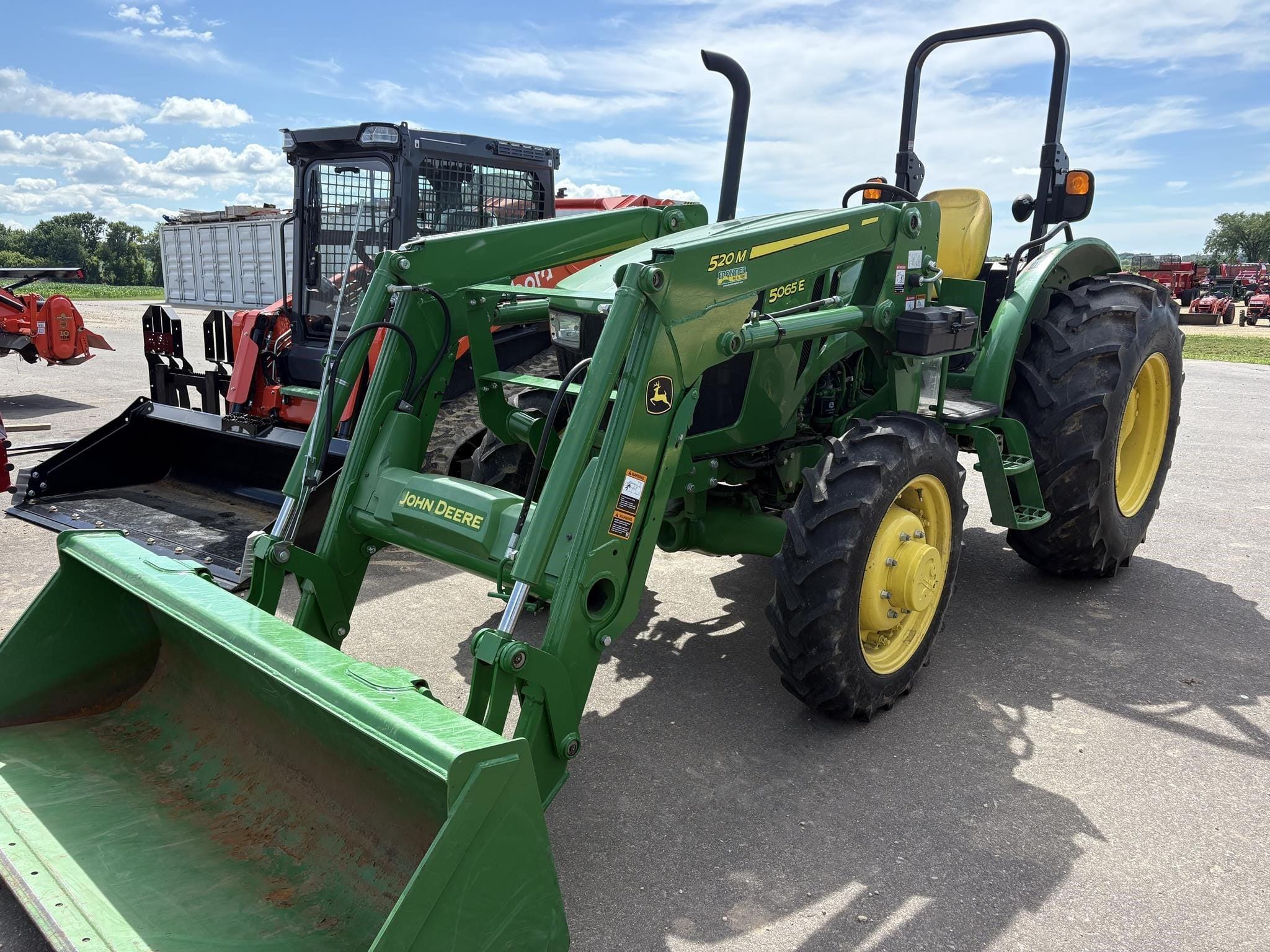 2019 John Deere 5065E Equipment Image0