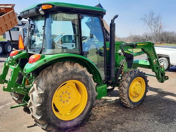 Image of John Deere 5065E equipment image 1