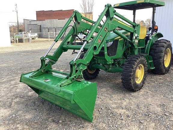 Image of John Deere 5065E equipment image 3