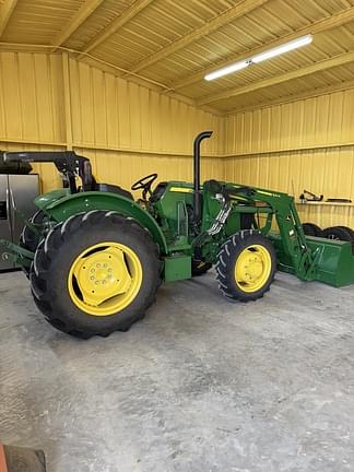 Image of John Deere 5065E equipment image 2