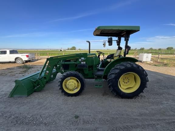 Image of John Deere 5065E equipment image 4