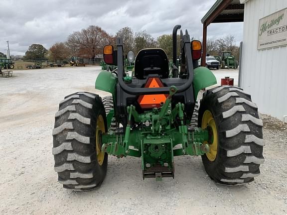 Image of John Deere 5065E equipment image 3