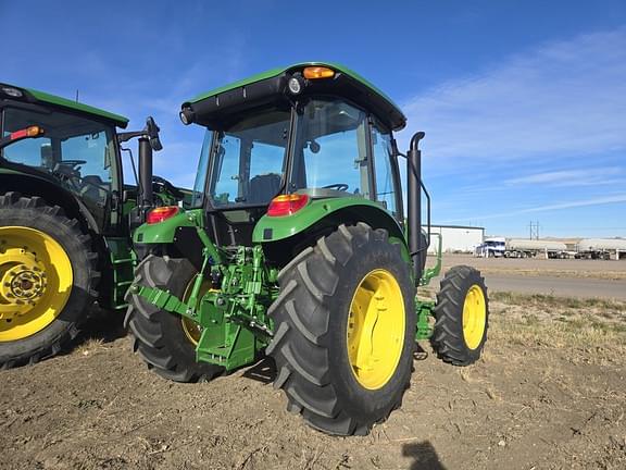 Image of John Deere 5065E equipment image 2