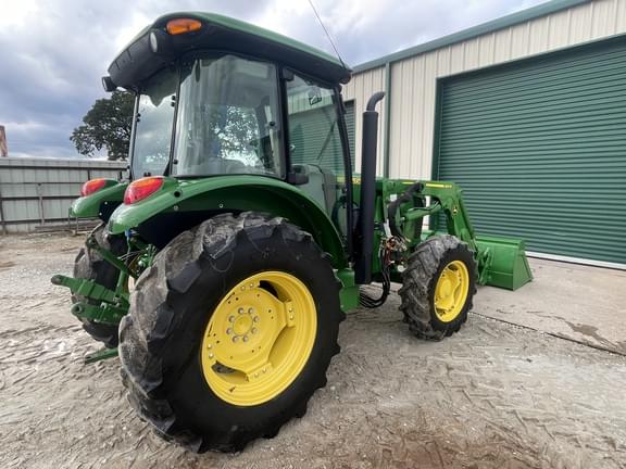Image of John Deere 5065E equipment image 4