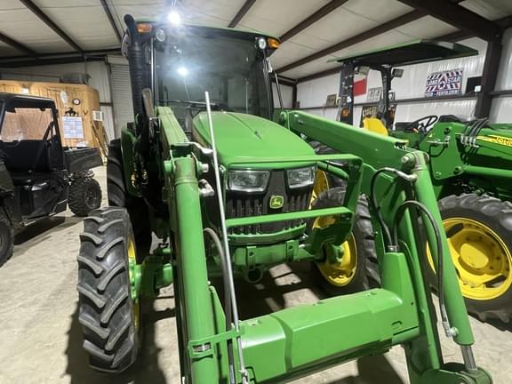 Image of John Deere 5065E equipment image 2