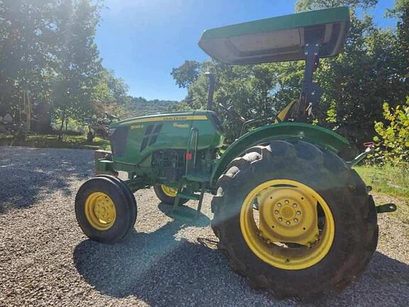Image of John Deere 5065E equipment image 2