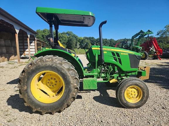 Image of John Deere 5065E equipment image 1