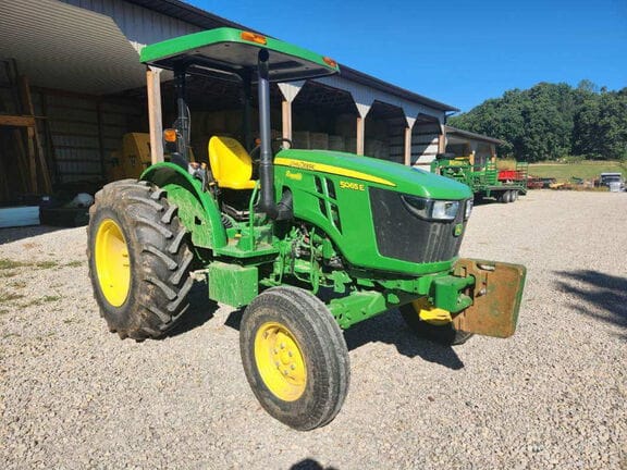 Main image John Deere 5065E