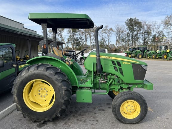2019 John Deere 5065E Equipment Image0