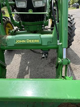 Image of John Deere 5065E equipment image 4