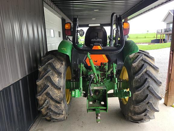 Image of John Deere 5065E equipment image 1