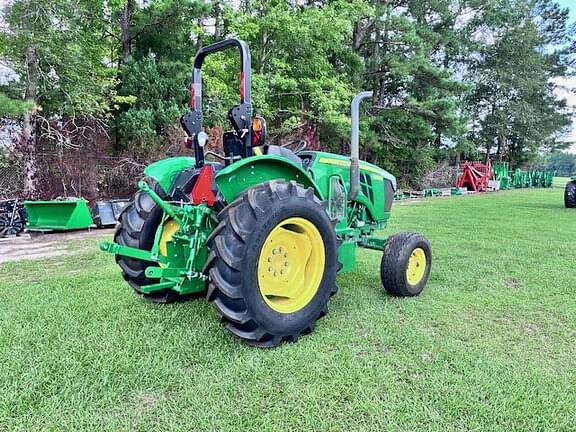 Image of John Deere 5065E equipment image 2