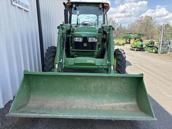 Image of John Deere 5065E equipment image 2