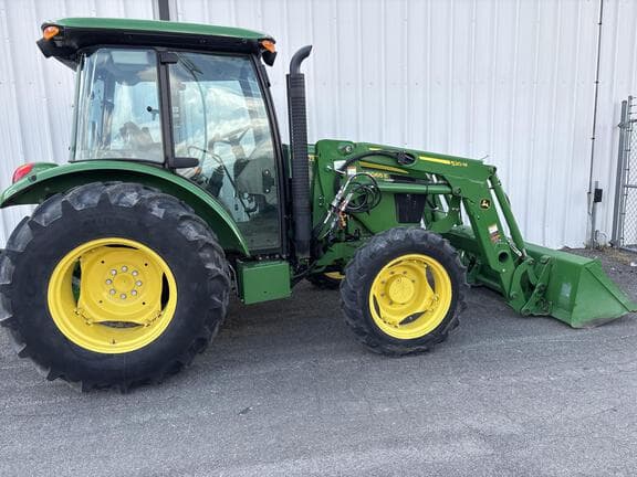 Image of John Deere 5065E equipment image 3