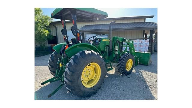 Image of John Deere 5065E equipment image 3