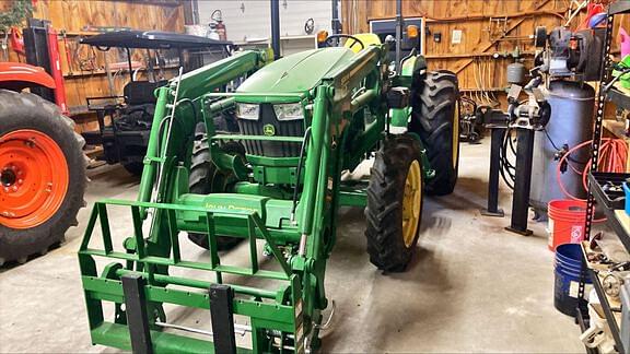 Image of John Deere 5065E equipment image 1