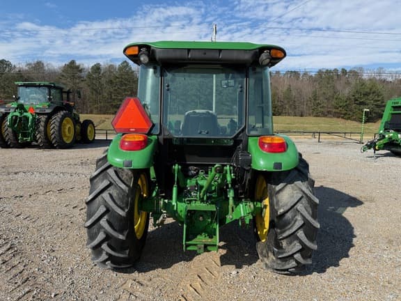 Image of John Deere 5065E equipment image 4