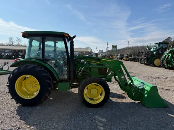 Image of John Deere 5065E equipment image 2