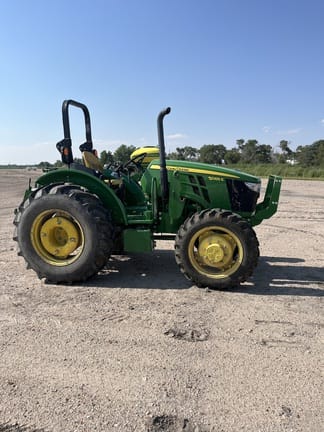 Main image John Deere 5065E