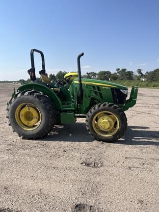 Main image John Deere 5065E