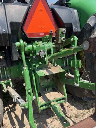 Image of John Deere 5065E equipment image 3