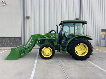 Main image John Deere 5065E