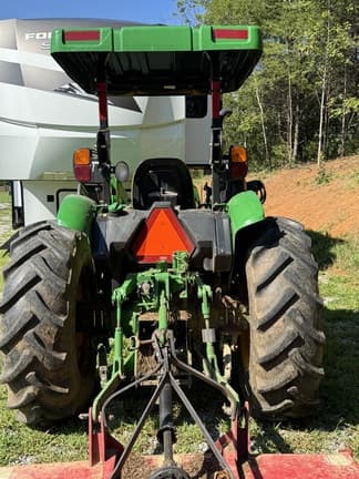 Image of John Deere 5075E equipment image 4