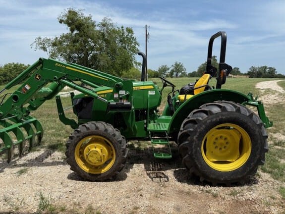 Main image John Deere 5075E