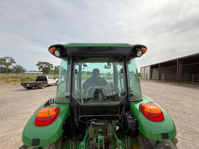 Image of John Deere 5075E equipment image 4