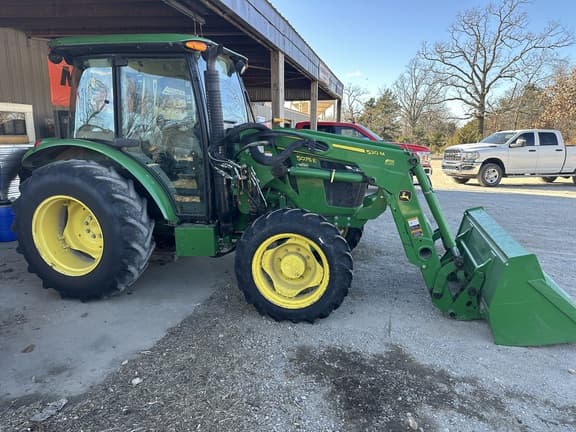 Image of John Deere 5075E equipment image 1