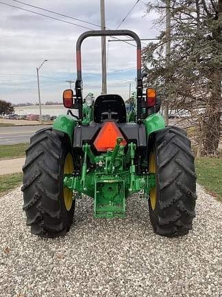 Image of John Deere 5075E equipment image 3