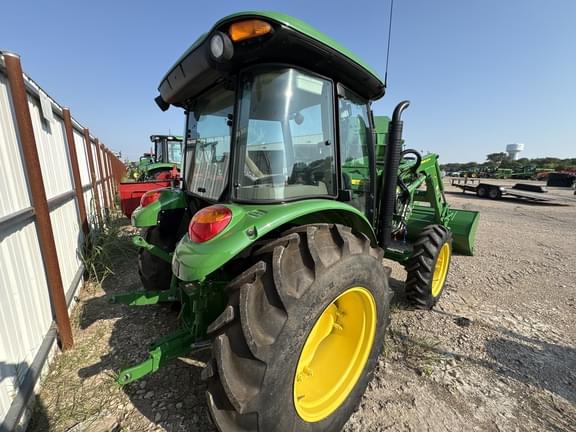 Image of John Deere 5075E equipment image 4
