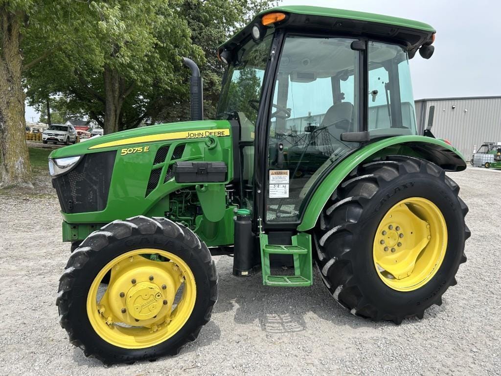 2019 John Deere 5075E Equipment Image0