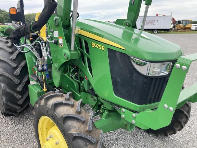 Image of John Deere 5075E equipment image 4
