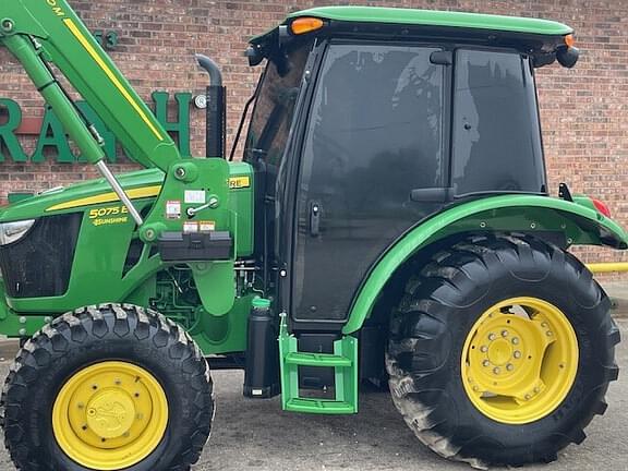 Image of John Deere 5075E equipment image 3