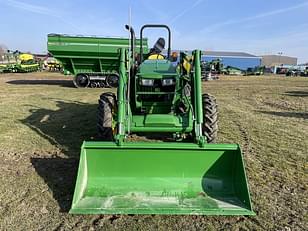 Main image John Deere 5075E 7