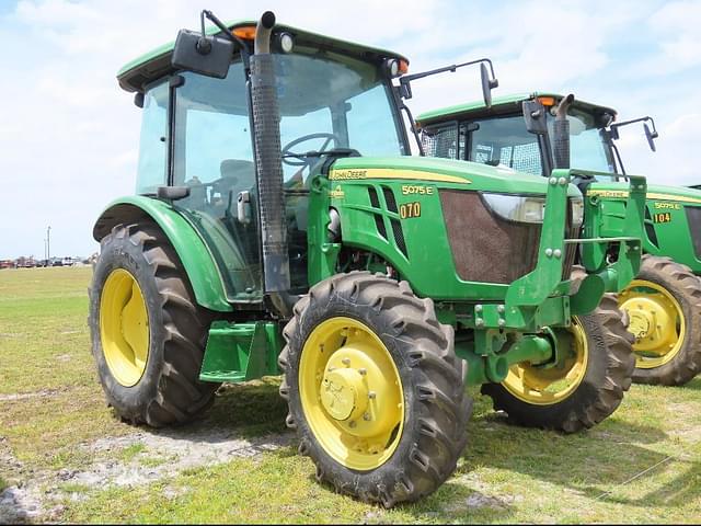 Image of John Deere 5075E equipment image 1