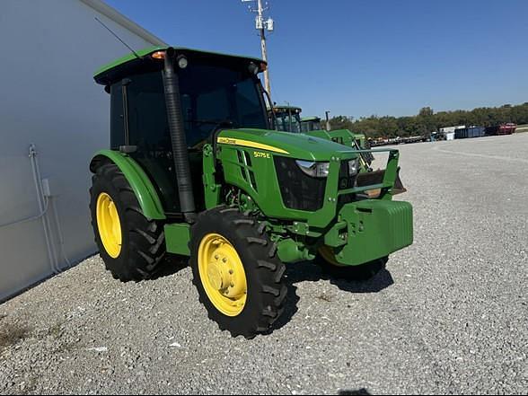 Image of John Deere 5075E Primary image