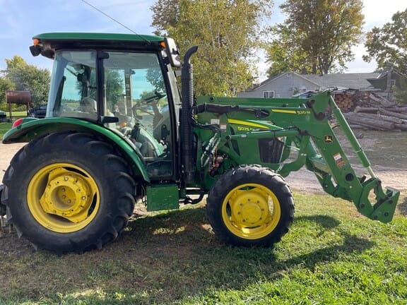 Main image John Deere 5075E