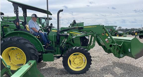 Image of John Deere 5075E equipment image 2