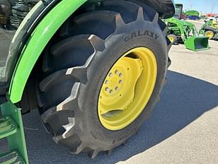 Main image John Deere 5075E 10