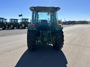 Main image John Deere 5075E 4